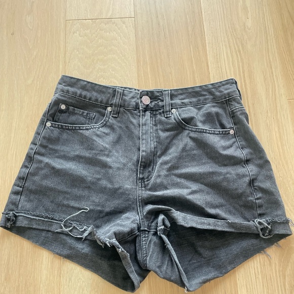 Garage black jean shorts - Picture 2 of 3